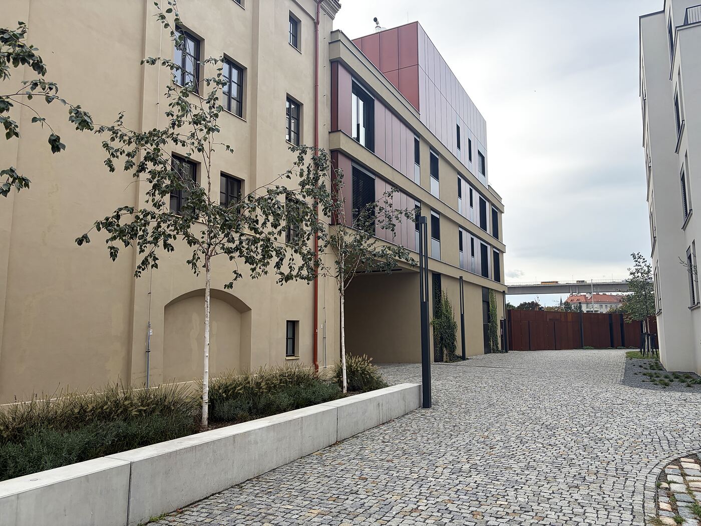 Walk through the Nusle Brewery arcade to the Zrno zrnko bakery. From there a lan